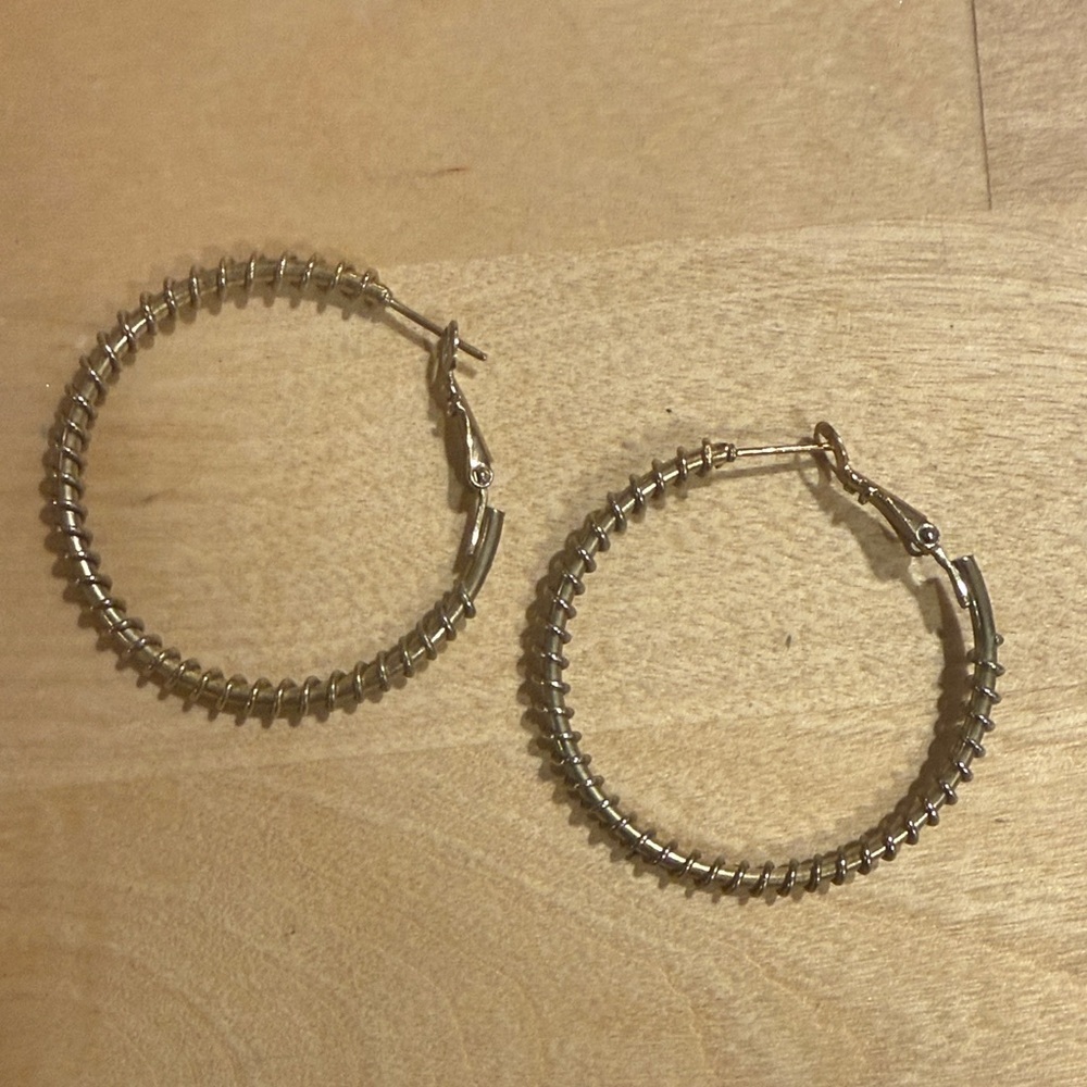 Vintage Gold Tone Hoop Earrings